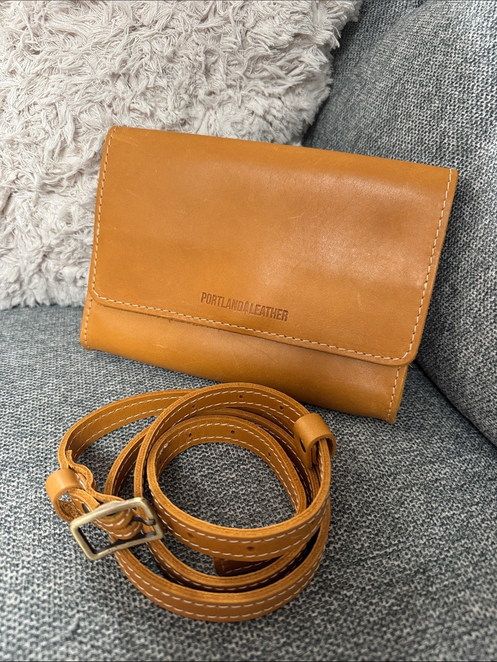 NWOT Portland Leather basic belt bag sunflower